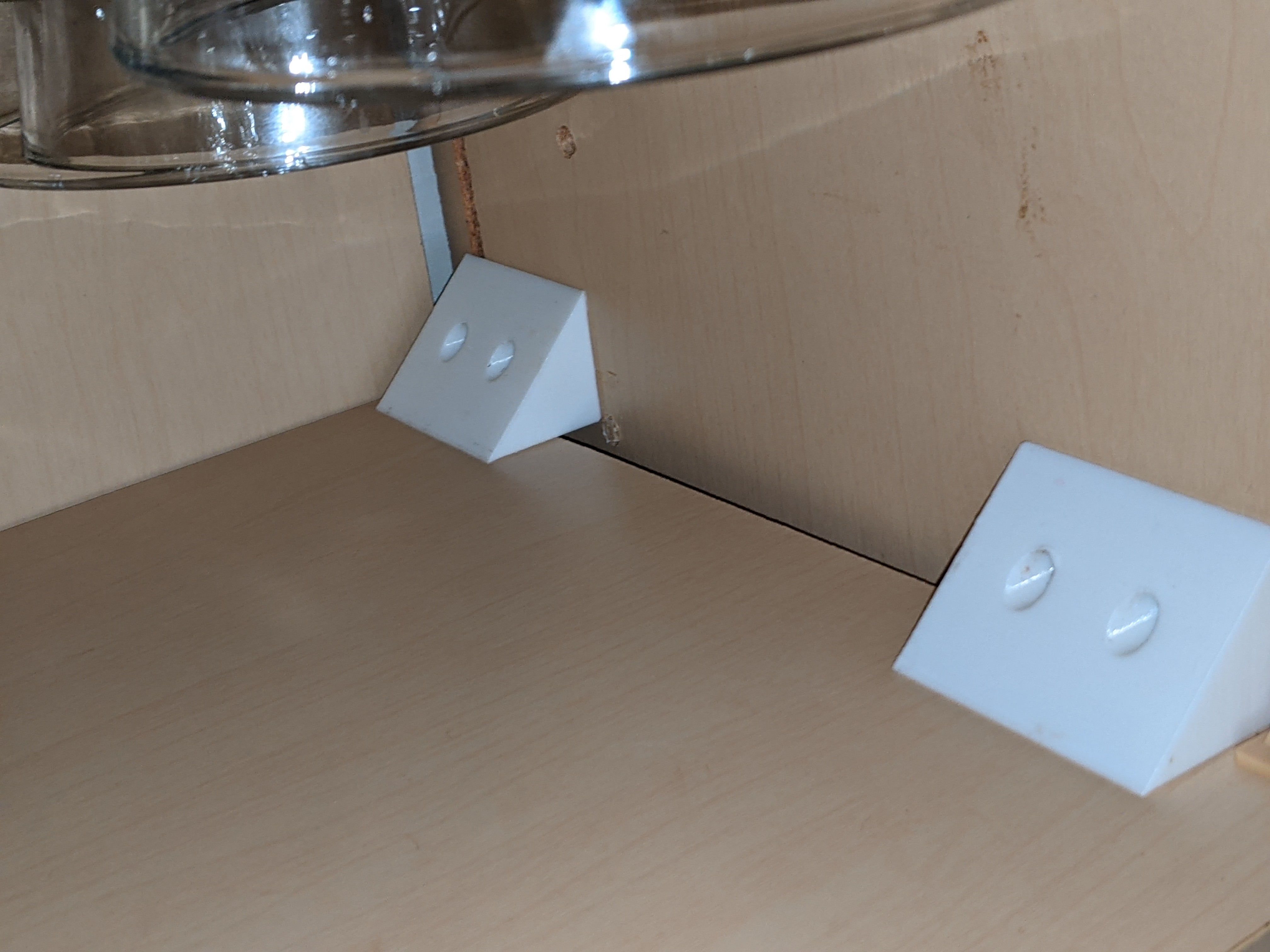Sturdy Cabinet Shelf Bracket / Support Wedge