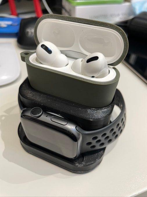 Apple_watch_airpods_ pro_charger_with_case 