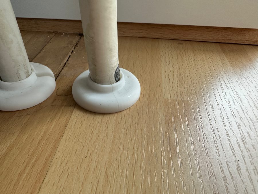 Radiator pipe cover