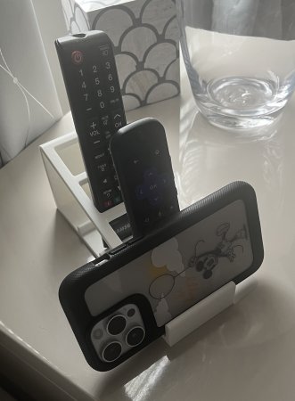 4 TV Remote/Clicker Holder and Phone Stand