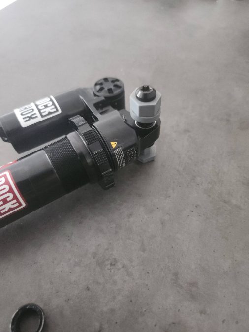 Rockshox damper axle remover.