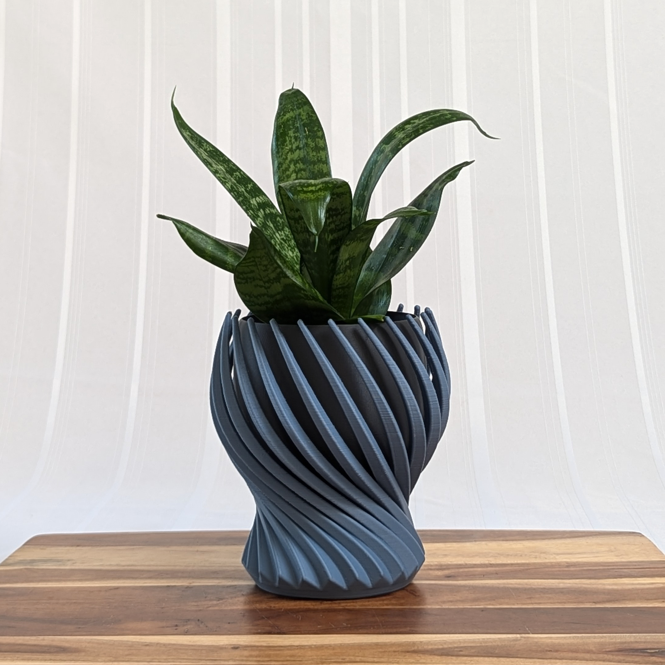 2-Tone Spiral Planter