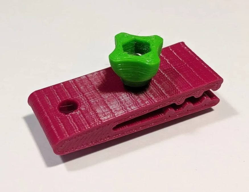 Tarp clip
