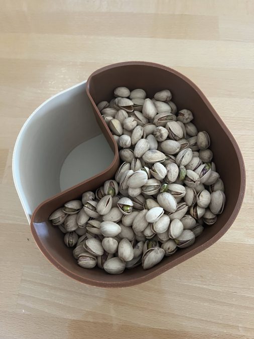 Bowl for nuts, pistachios and legumes