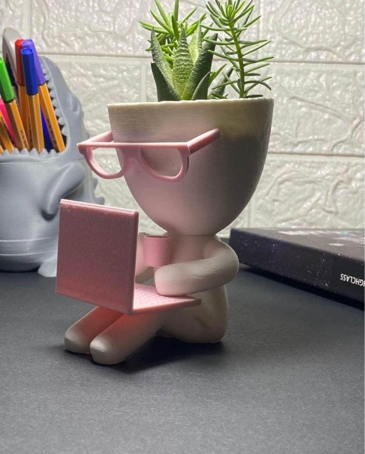 Robert Notebook Planter