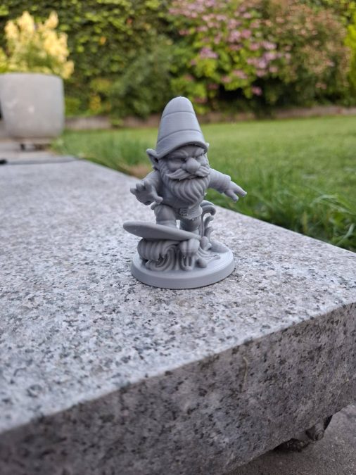 Surfing Gnome – Wave Rider