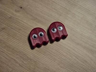 6x2 Magnet Remix - Zipper Pull - Pac Man Series (Ghost)