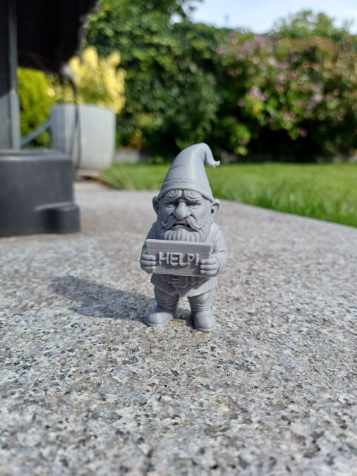 Distress Gnome – Send Help, Please!