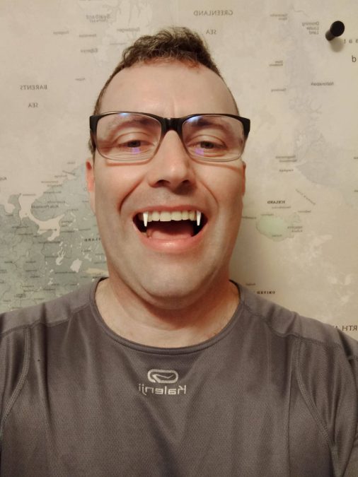 Vampire teeth