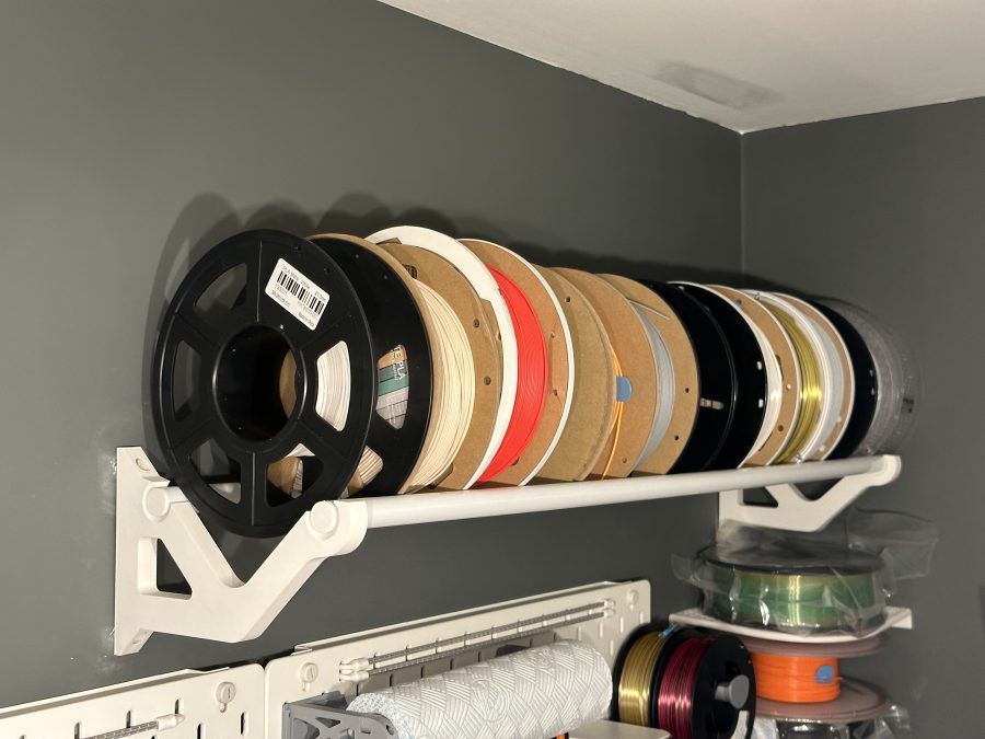 Customizable Filament Shelf (for different pole/rod sizes)