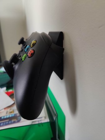 Universal Controller Holder (Wall mounted)
