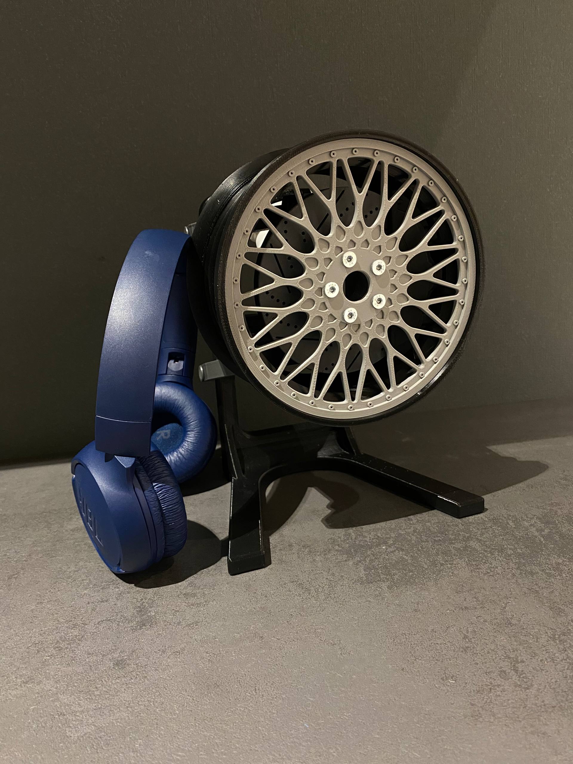 BBS Wheel headphone stand