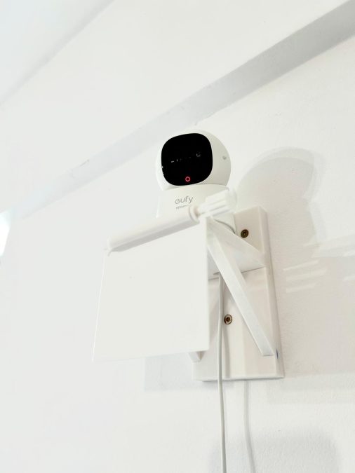 Eufy C220 Privacy Wall Mount