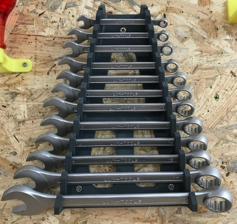 Schraubenschlüsselhalter / Open-end wrench holder