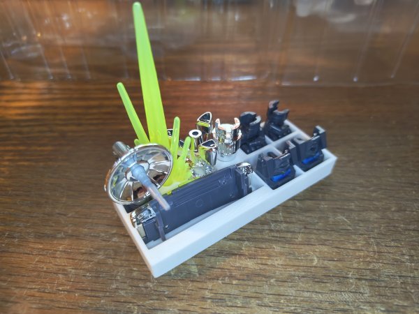 Takara Tomy MP-56 Trailbreaker Accessory Tray