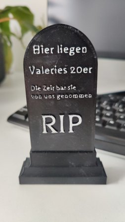 Miniature Head Stone as Party Accesory