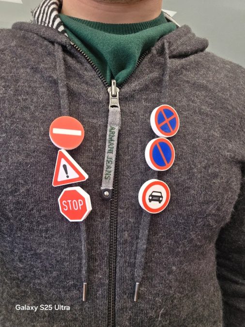 Traffic sign drawstring beads - hoodies
