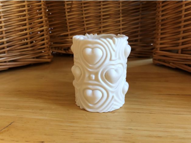 Heartbeat Vases 5836530 @stl zone