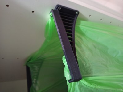 Trash bag hanger