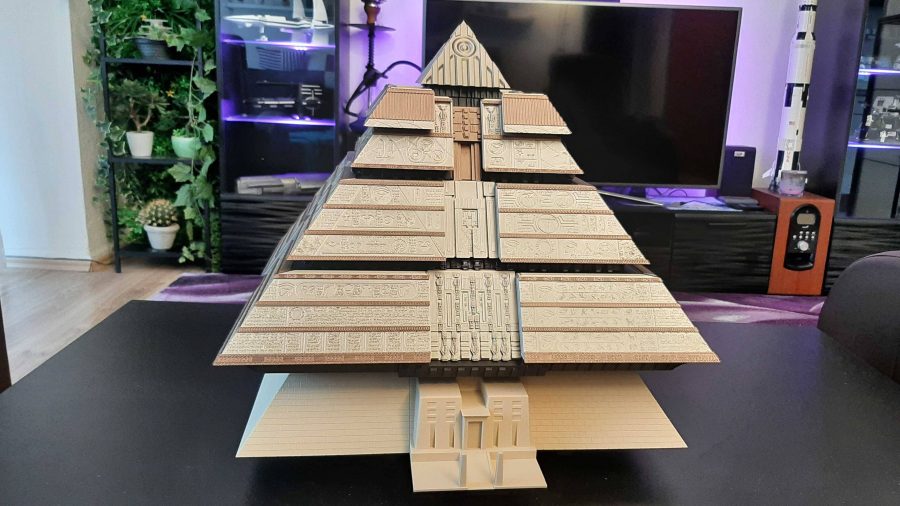 Cheops Class Pyramid ship From Stargate