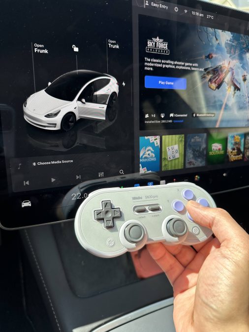 RoadGamer: Tesla Gaming Controller Mount for the Ultimate Road Trip Experience