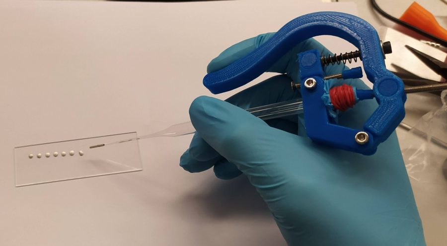 Micropipette for drop deposition