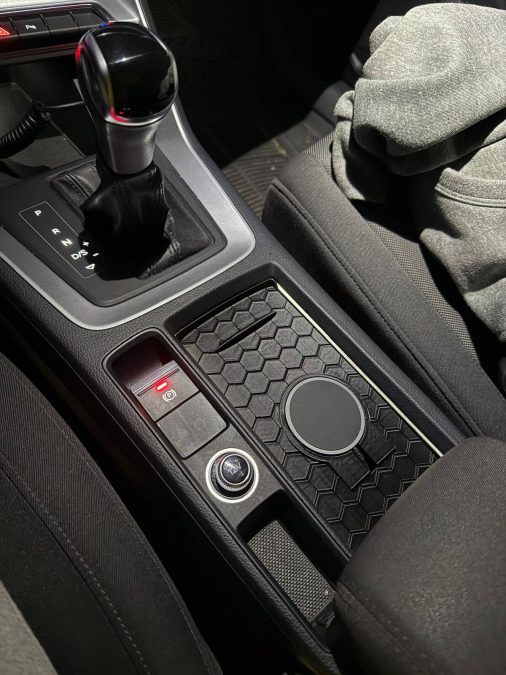 Audi Q3 F3 - Cup Holder Top case with MagSafe Charger