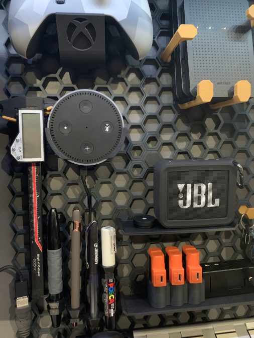 Honeycomb Hex Wall - Echo Dot Holder - HexPlug