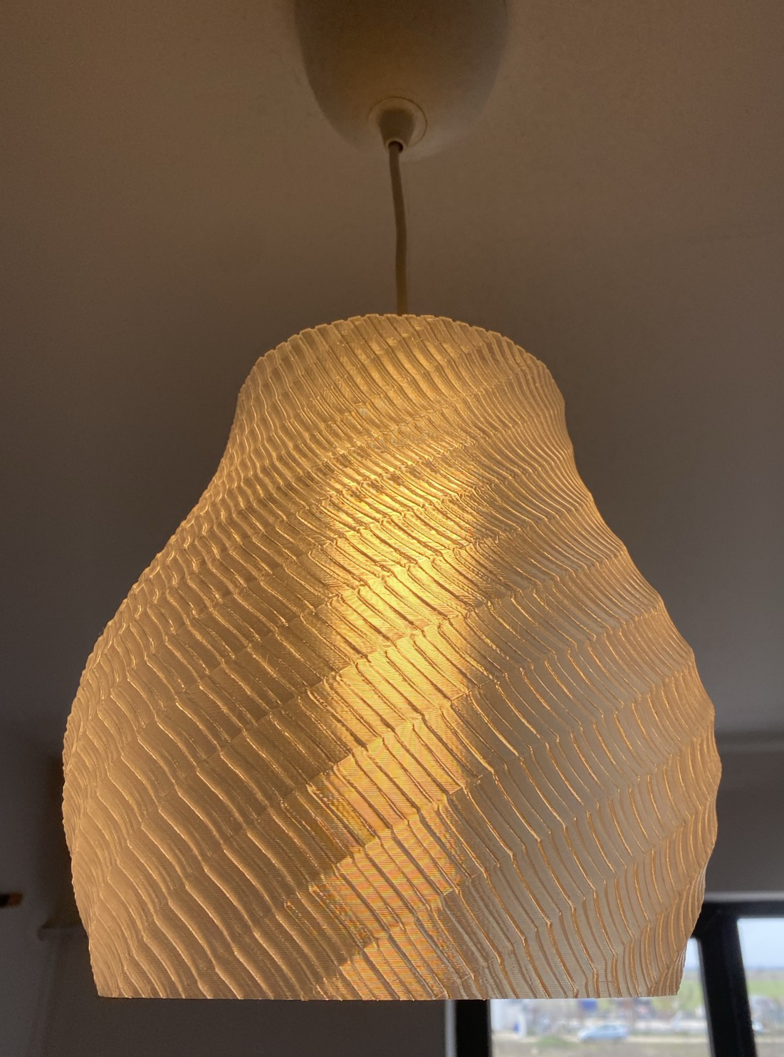 Twisty strips pendant lamp shade