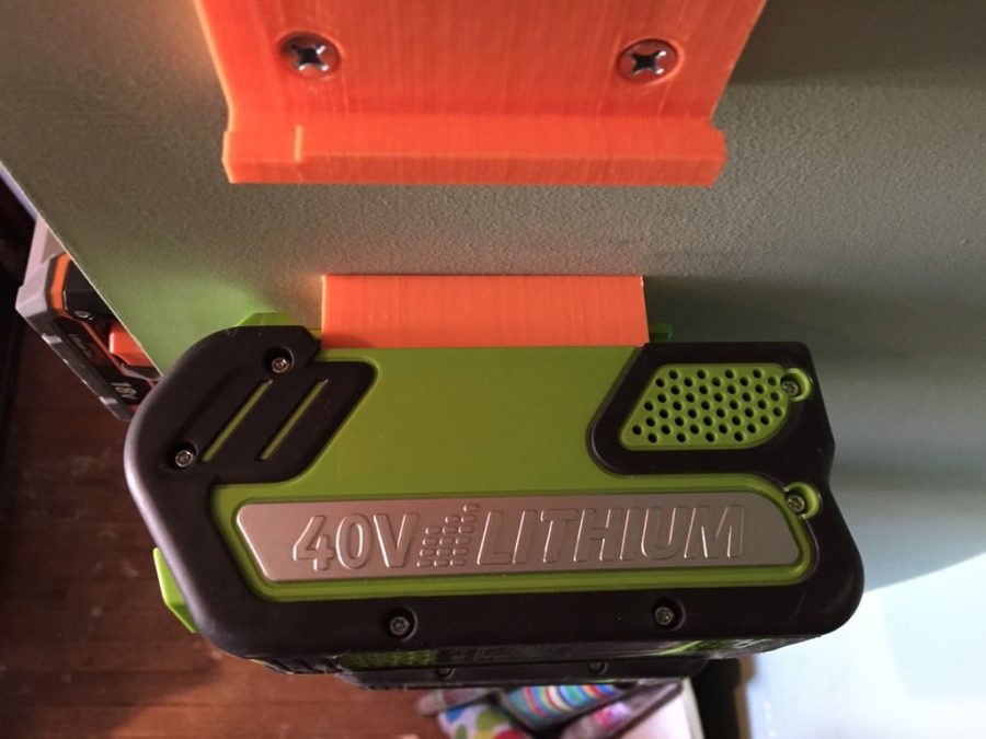 Greenworks 40V battery mount