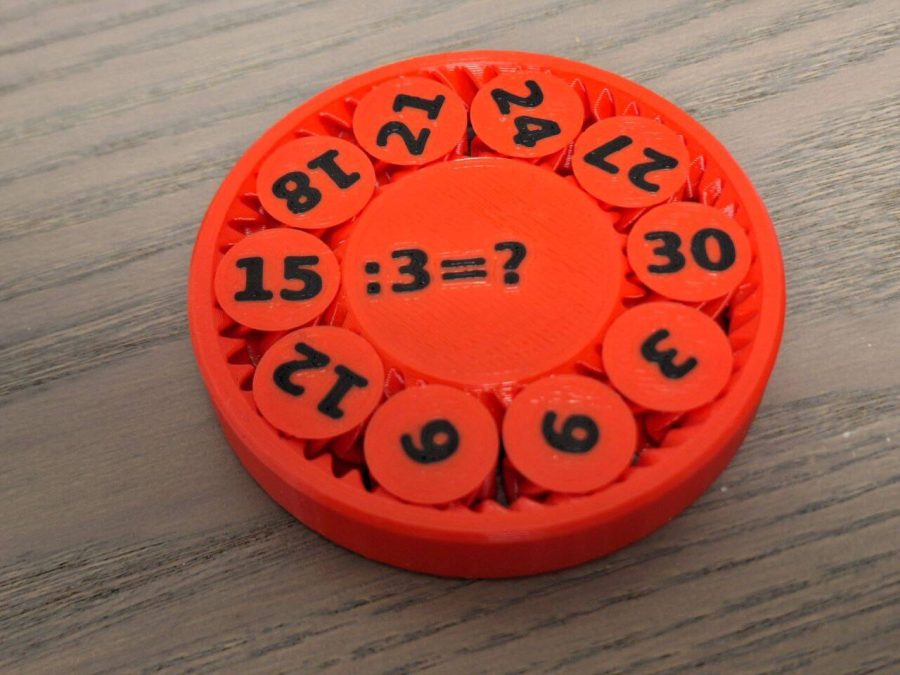 Planetary gear system for practicing math