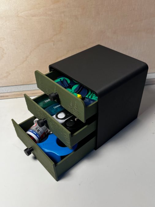 Small cupboard for utensils with tree pattern