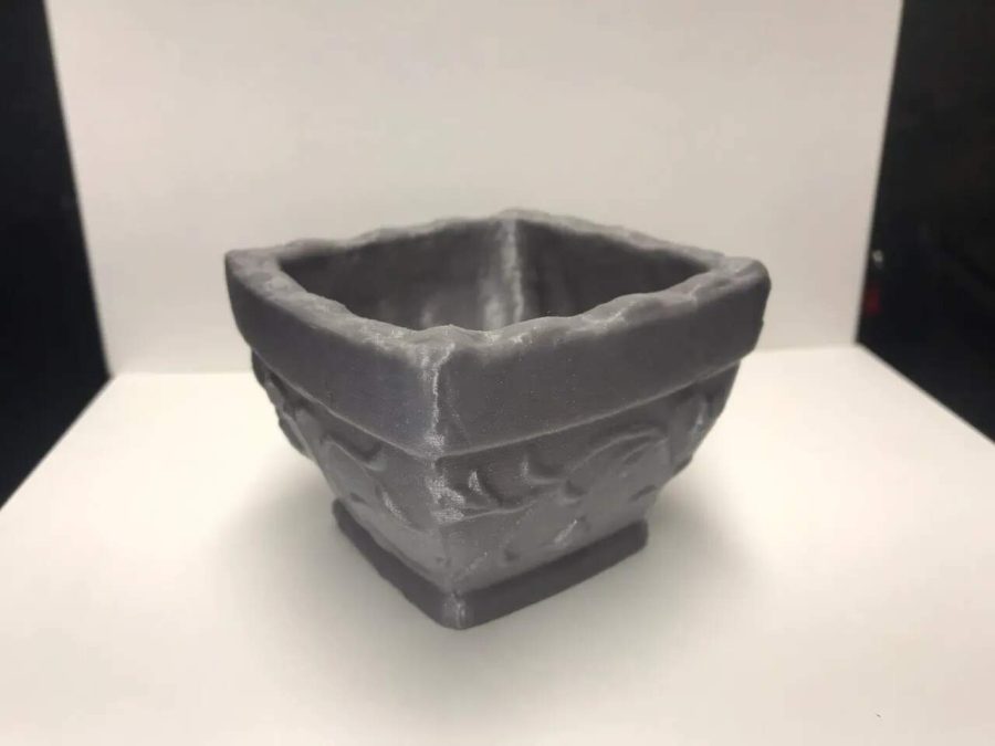 Realistic flower pot