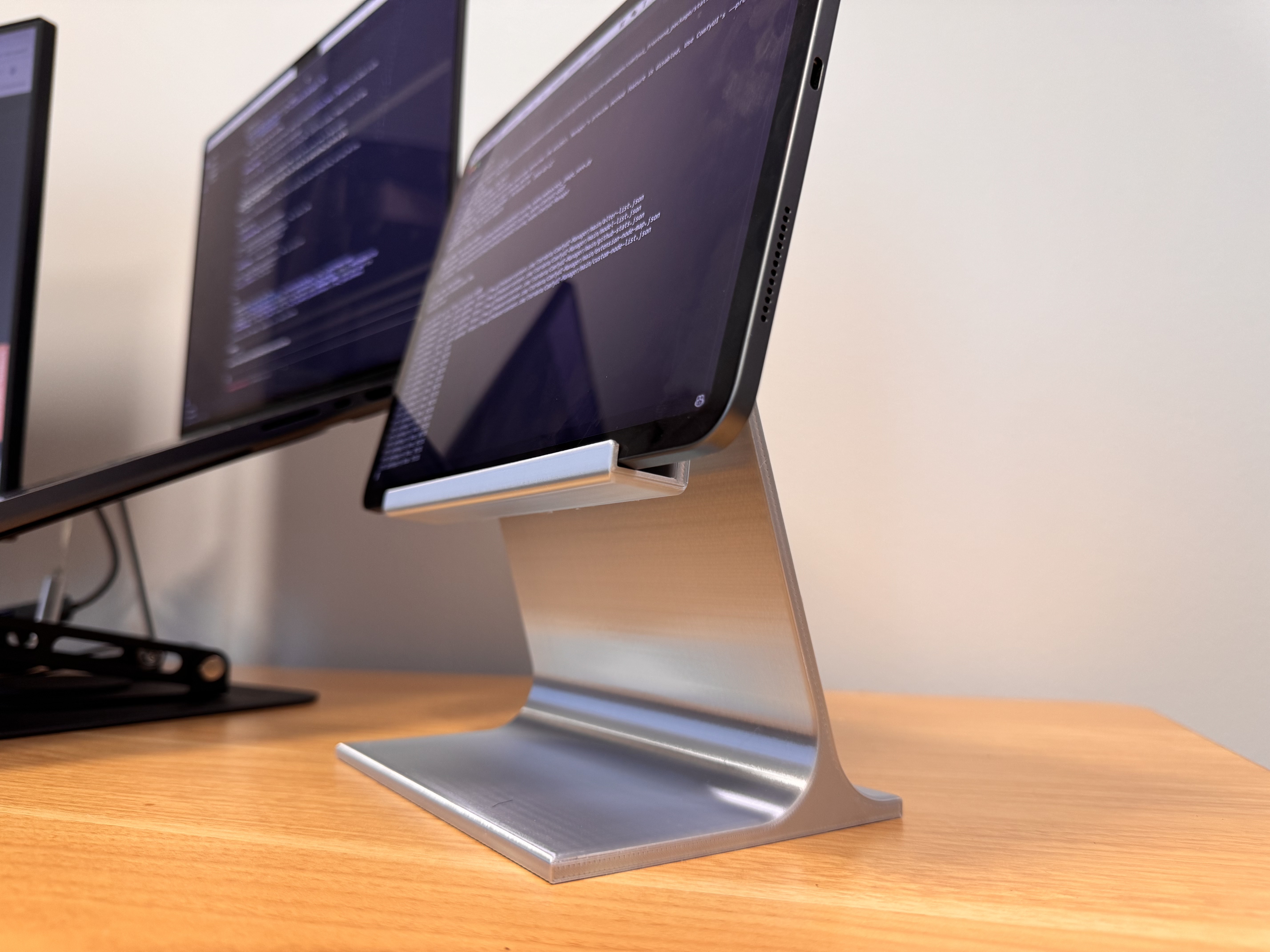 iPad Lift Stand – MacBook Second Monitor Stand