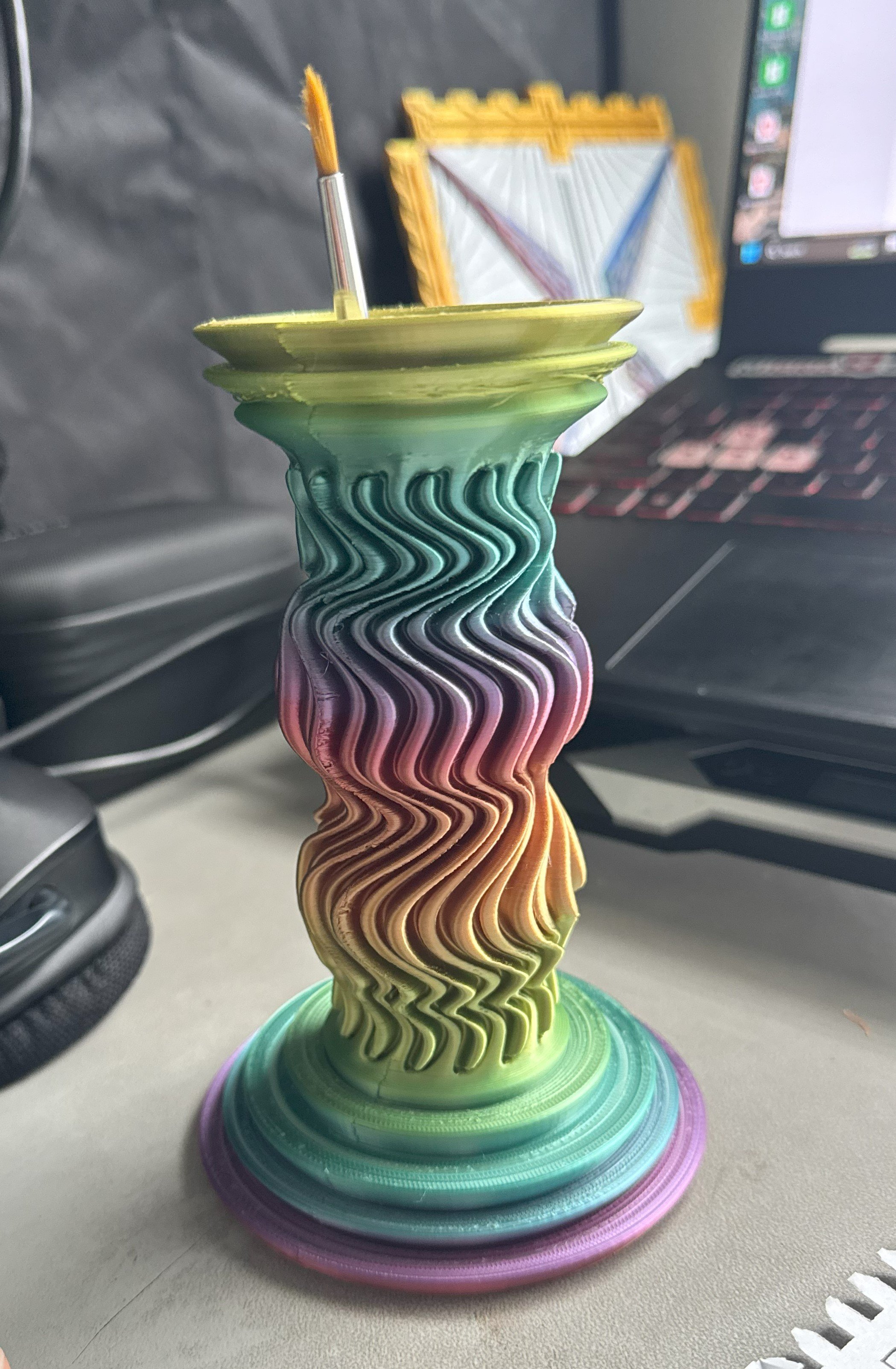 Trippy Vase 6567720