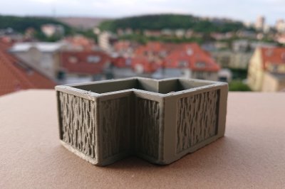Brutalist flower pot | Brutální květináč