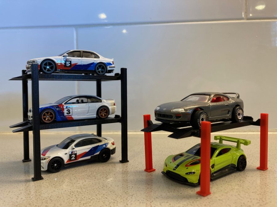 Hot Wheels Diecast 1:64 Scale 4-Post Car Lift Display (No glue)