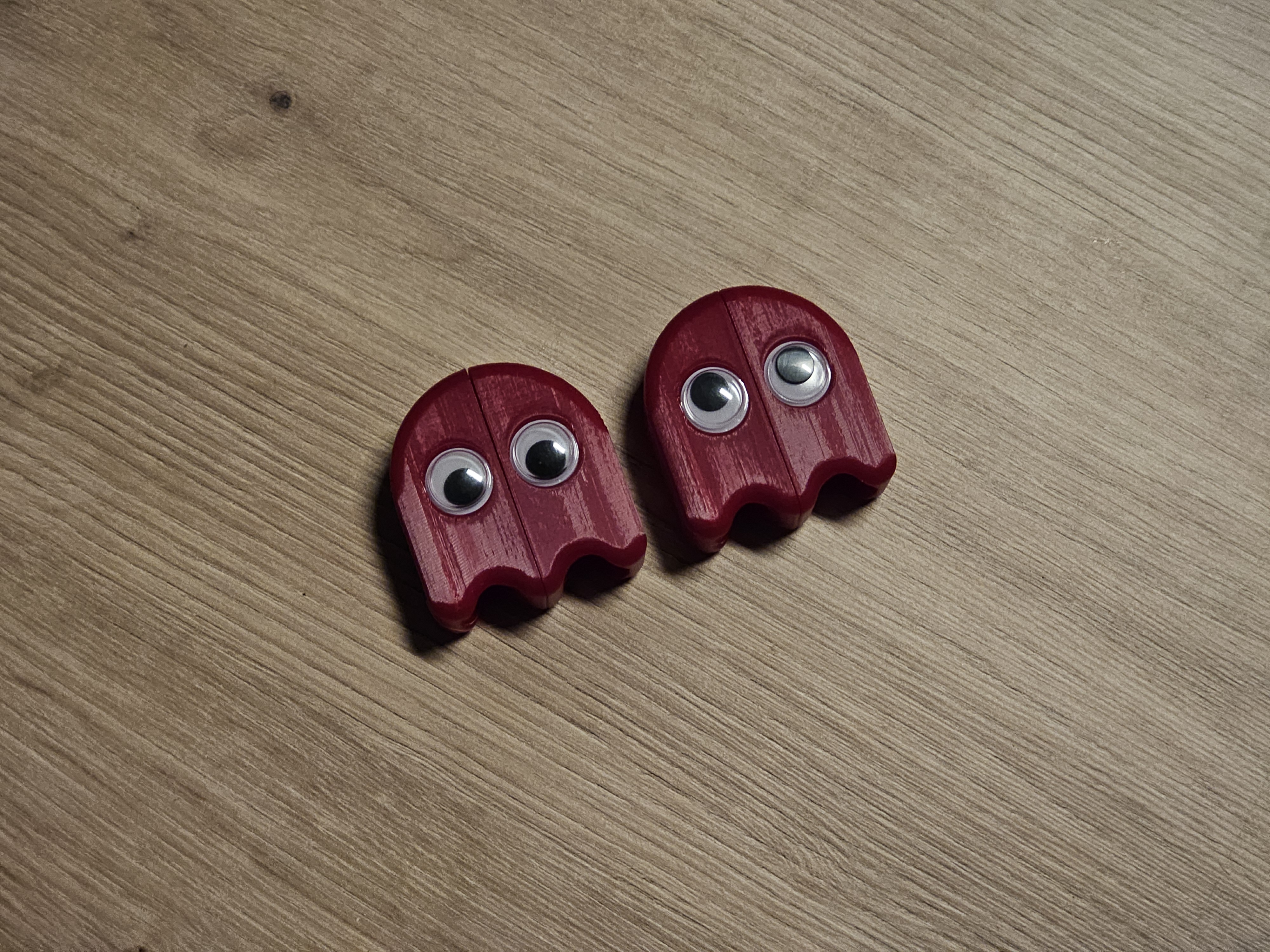 6x2 Magnet Remix - Zipper Pull - Pac Man Series (Ghost)