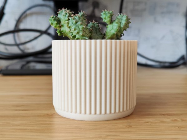 Pot and planter - 70's style design - vase mode