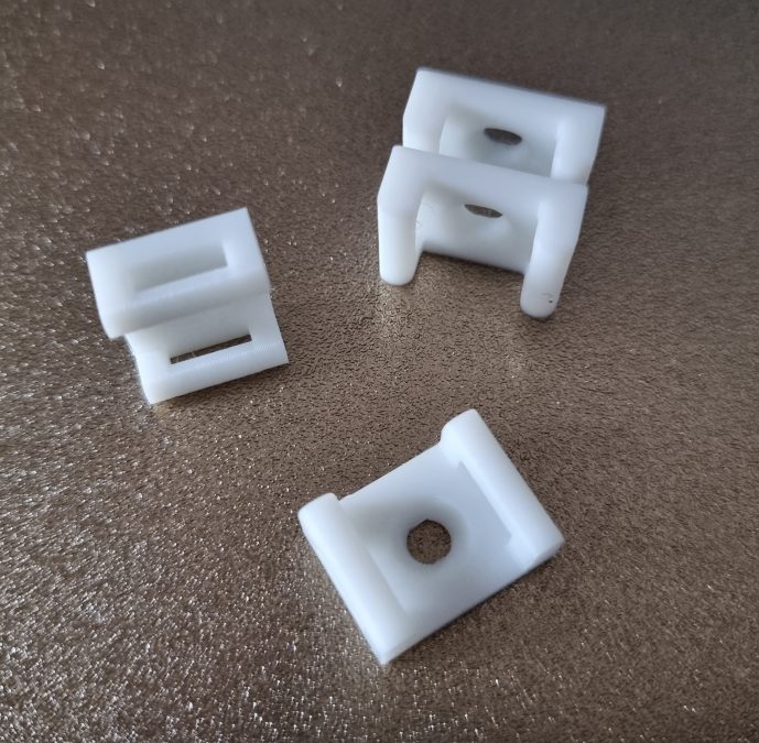 Simple Cable Clip / Fastener