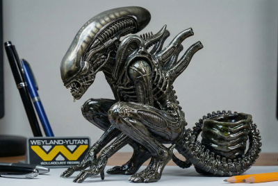 Alien with or without Candle Holder