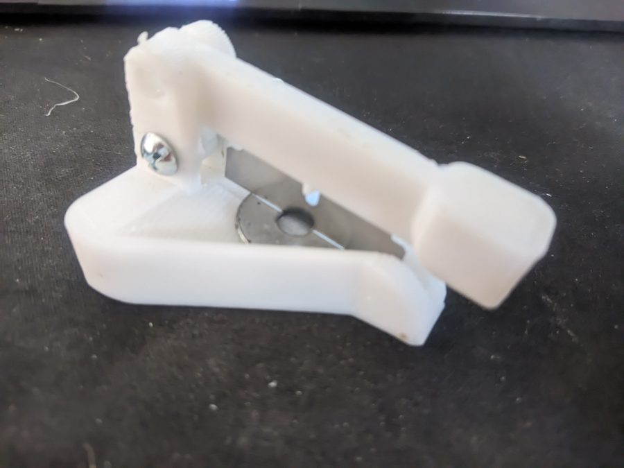 Reversed Pill Cutter