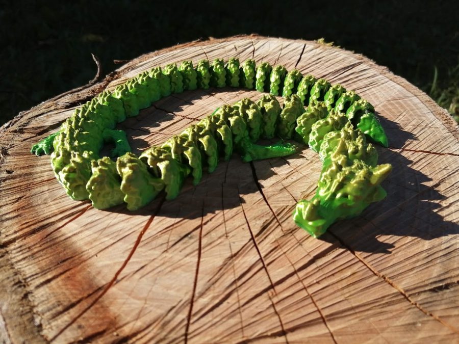 ARTICULATED rocky dragon