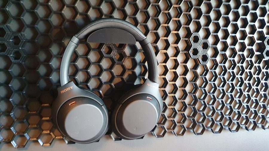 Headset holder for Honeycomb Storage wall