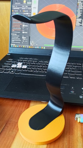 Headphone stand/stojan na sluchátka