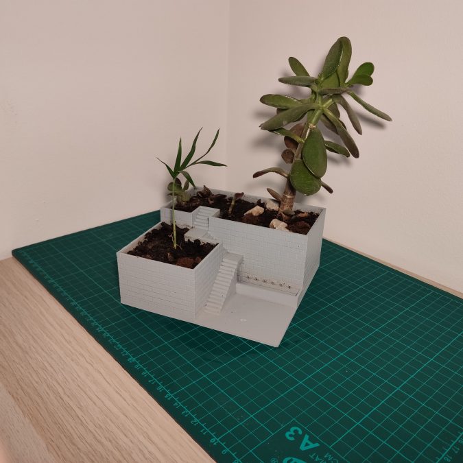 Bricky succulent pot