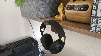 Headphone Stand / stojánek na sluchátka