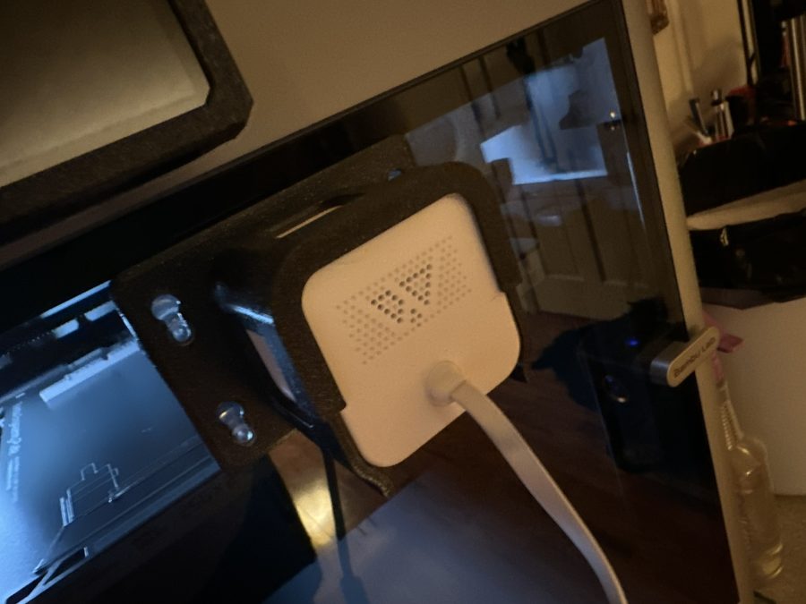 Wyze Cam v3 Window Mount with Suction Cups