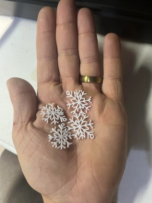 雪花耳钉